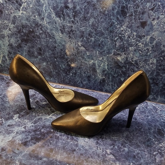 Jessica Simpson Shoes - SALE.     Jessica Simpson 4 1/2" heels